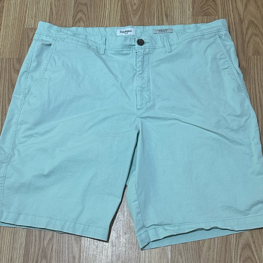 Goodfellow & Co Mint Green Linden Shorts w/ 10.5 inseam - Size 40 - Flat Front